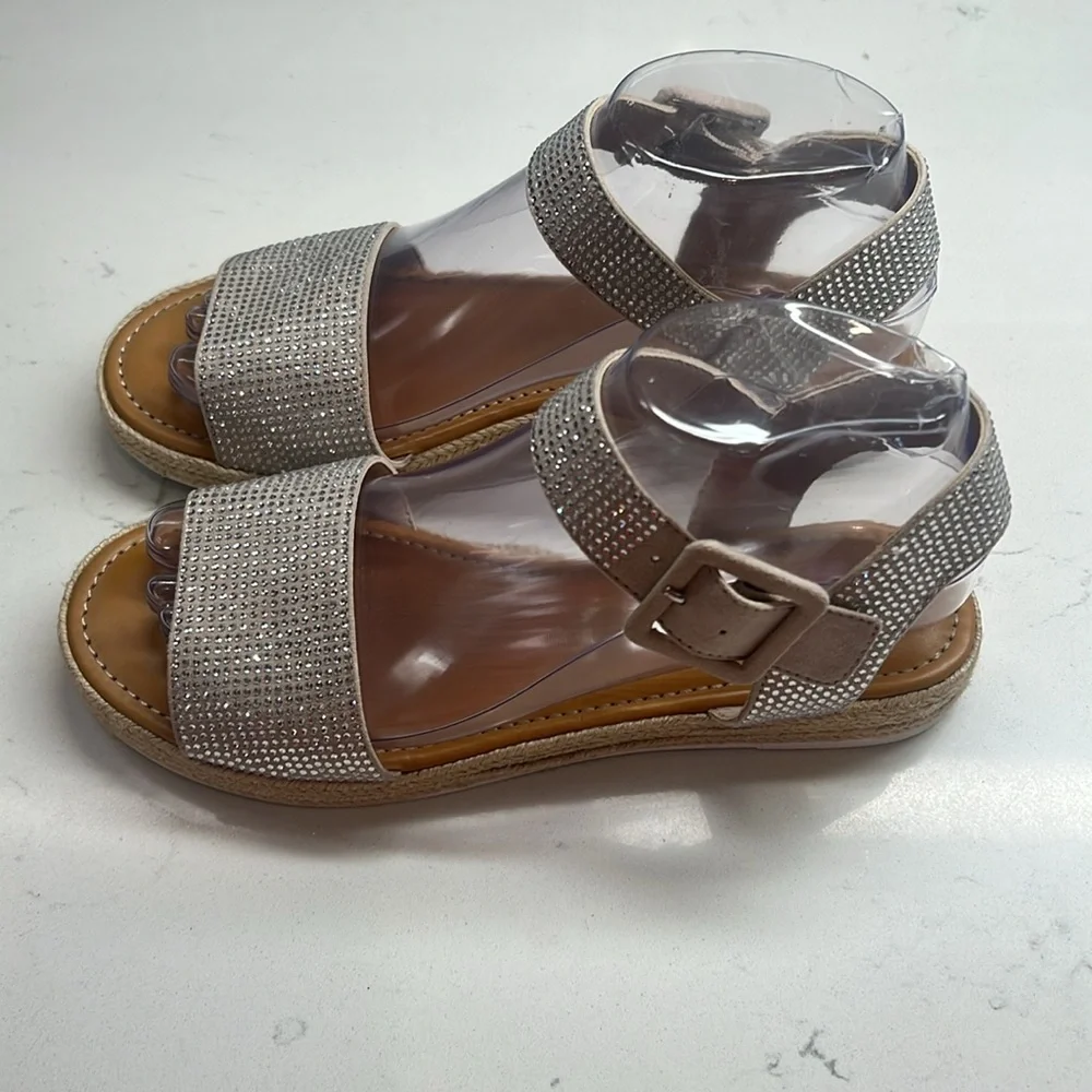 GB Kaygan2 Rhinestone Embellished Espadrille Sandals (Youth) Size 5M Soft Bisque